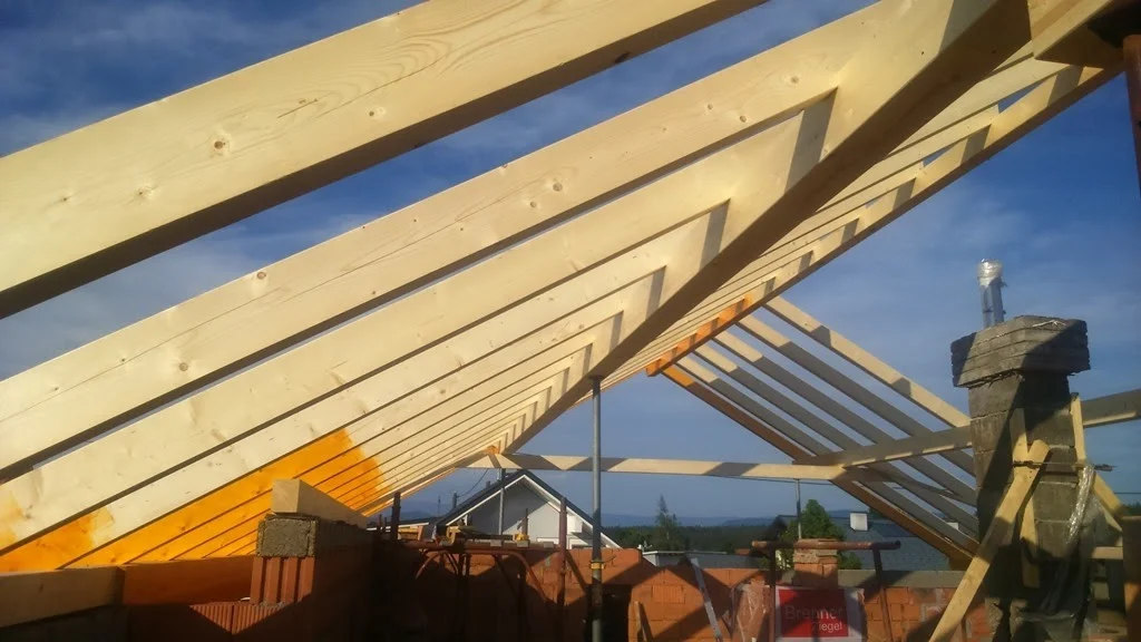 Montaža lesene strešne konstrukcije